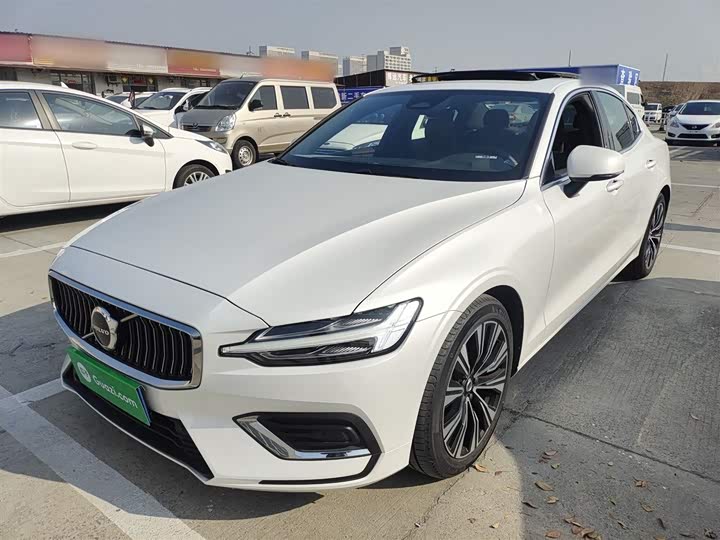 Volvo S60 2025 2025款 B4 智远豪华版