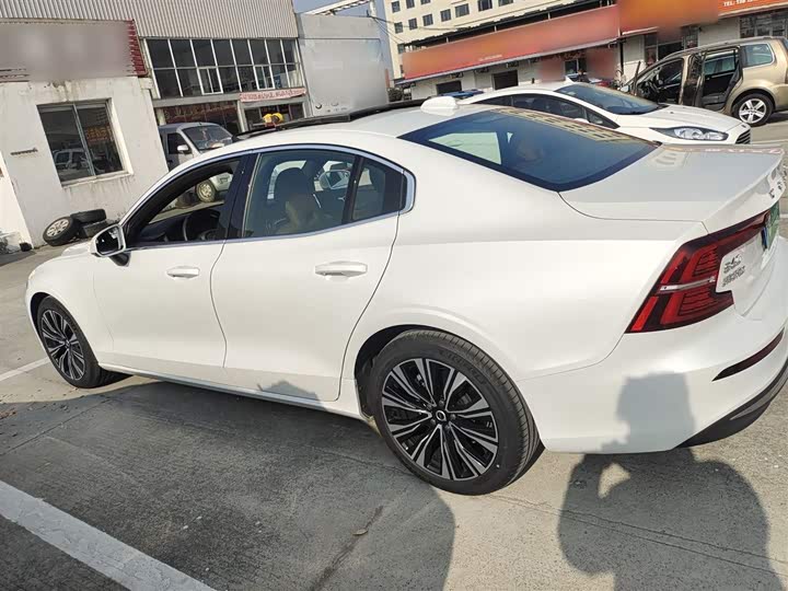 Volvo S60 2025 2025款 B4 智远豪华版