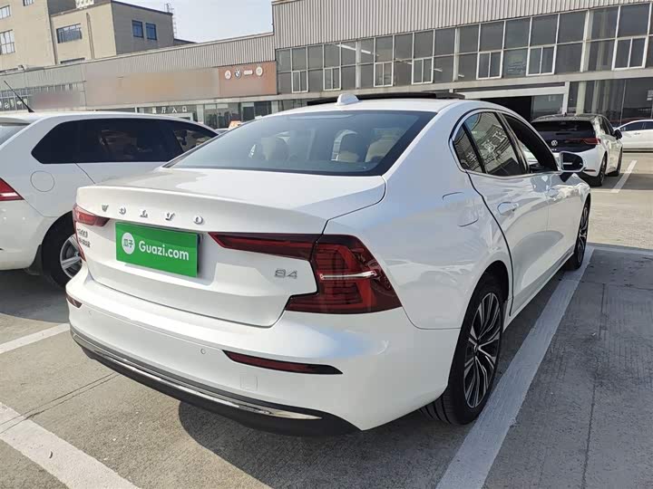 Volvo S60 2025 2025款 B4 智远豪华版