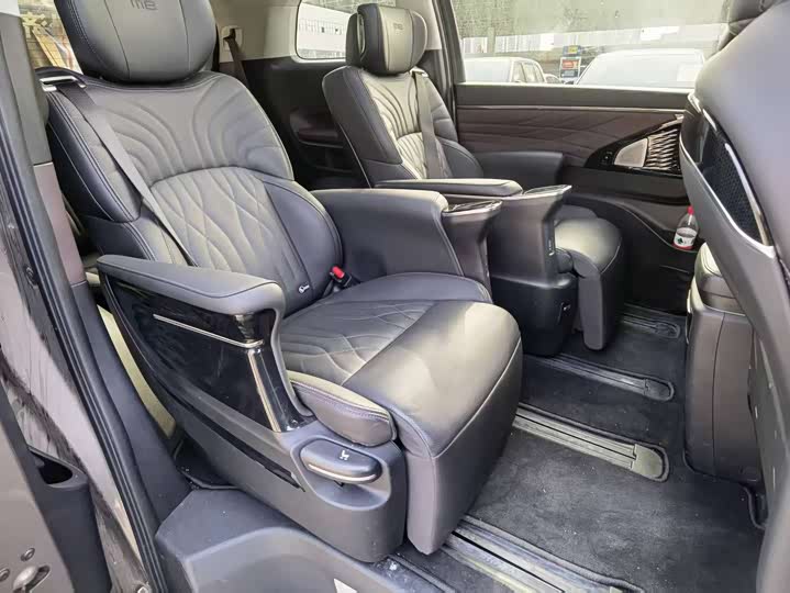 GAC Trumpchi M8 2024 2024款 大师系列 400T 尊贵版