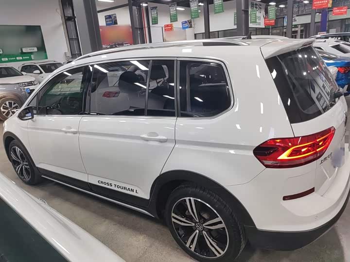 Volkswagen Touran L 2021 2021款 途安L 280TSI DSG拓界版 6座
