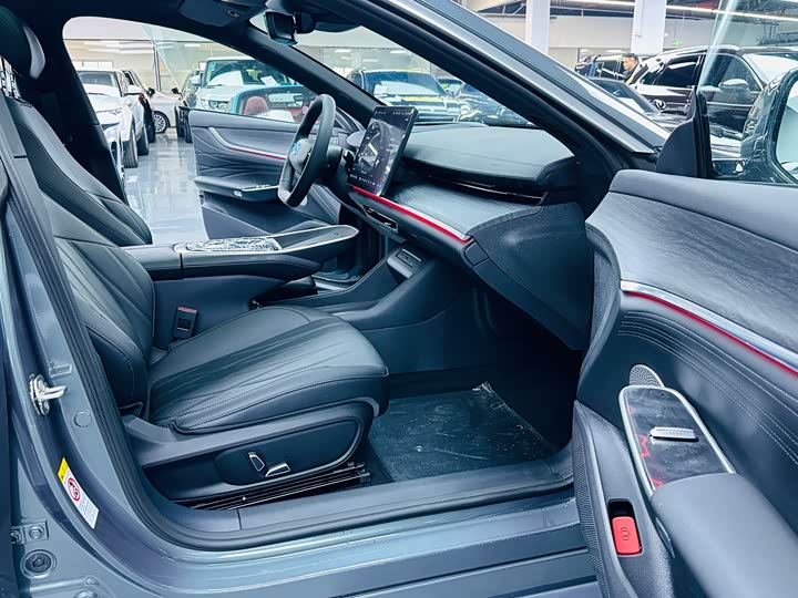 Changan Qiyuan (Nevo) A07 2025 2025款 蓝鲸增程版 230旗舰型