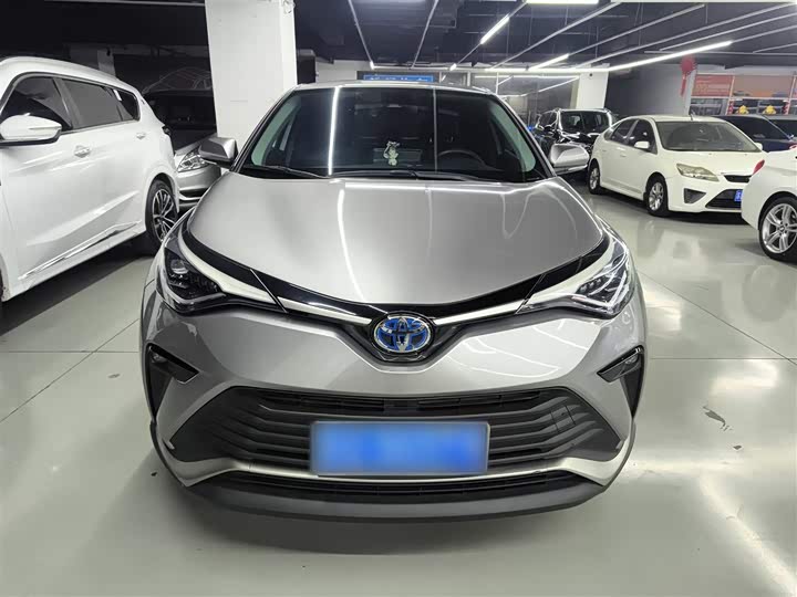 Toyota Izoa 2021 2021款 双擎 2.0L 奕驰版