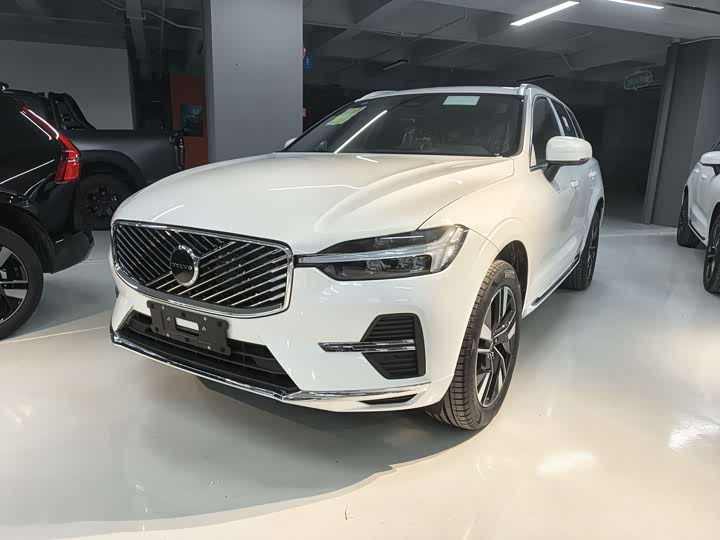 Volvo XC60 2026 2026款 B5 四驱智逸豪华版