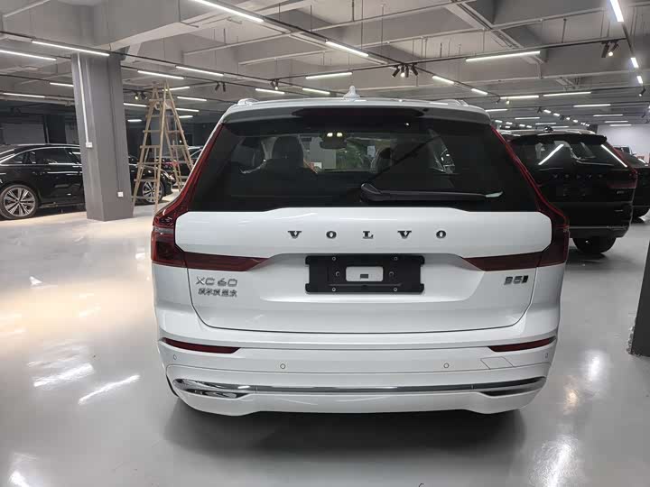 Volvo XC60 2026 2026款 B5 四驱智逸豪华版