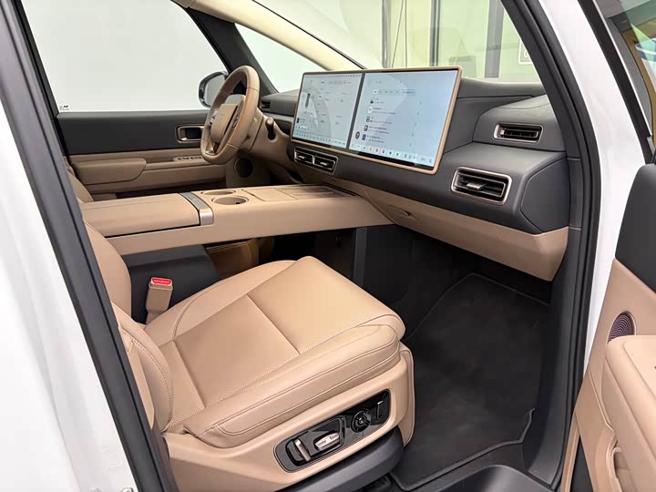 LiXiang Mega 2025 2025款 Ultra 智能焕新版