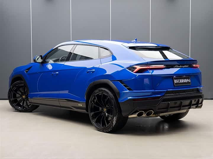 2023 Lamborghini Urus