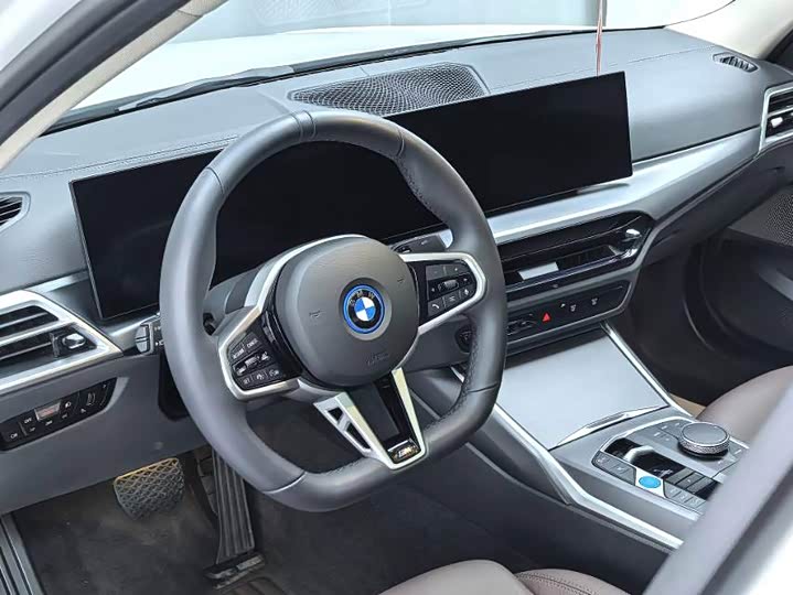 2025 BMW i3