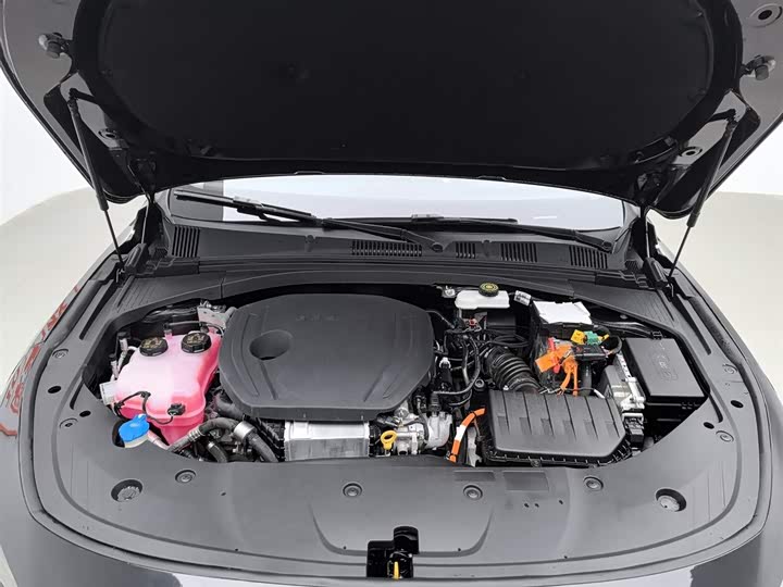 Geely Preface L 2024 2024款 油混 1.5TD 星河版