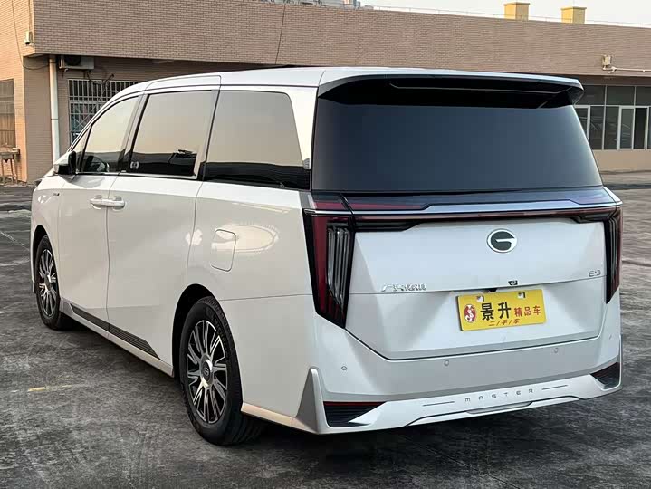 GAC Trumpchi E9 2025 2025款 E9 超级快充 冠军