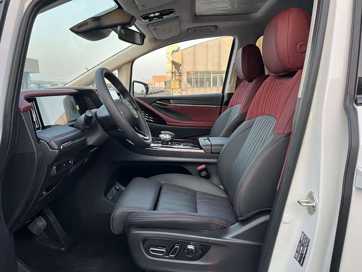 GAC Trumpchi E9 2025 2025款 E9 超级快充 冠军