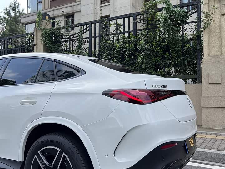 Mercedes-Benz GLC-Class Coupe 2024 2024款 GLC 260 4MATIC 轿跑SUV