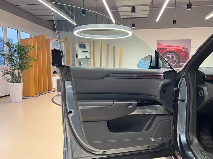 Zeekr 7X 2025 2025款 100kWh 长续航后驱智驾版