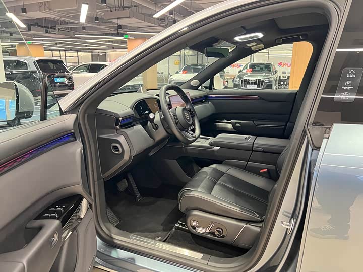 Zeekr 7X 2025 2025款 100kWh 长续航后驱智驾版