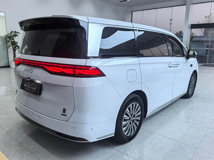BYD Xia 2025 2025款 DM-i 1.5T 180km 超越型