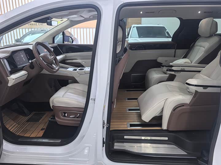 BYD Xia 2025 2025款 DM-i 1.5T 180km 超越型