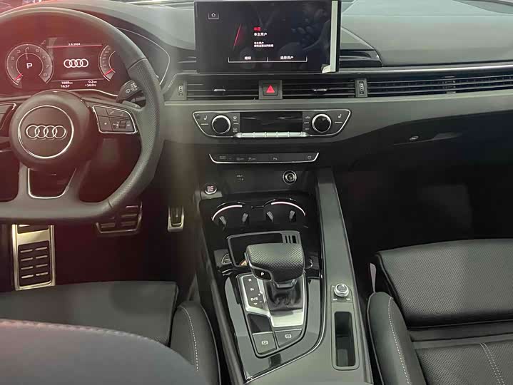 Audi A4L 2024 2024款 40 TFSI 豪华动感型