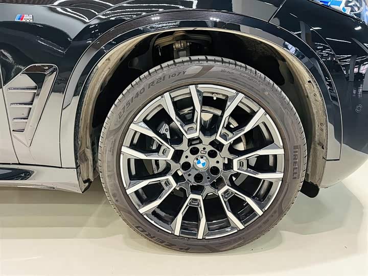 BMW X5 2025 2025款 xDrive 40Li M运动曜夜套装