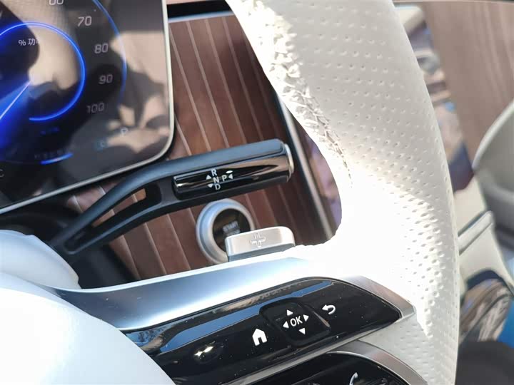 Mercedes-Benz EQE 2025 2025款 500 4MATIC 豪华版