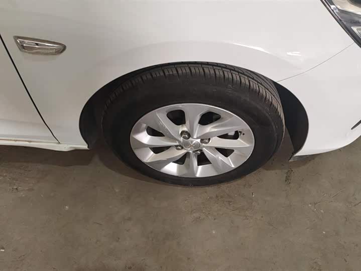 Chevrolet Onix (Cavalier) 2022 2022款 Redline 325T 自动欣耀版