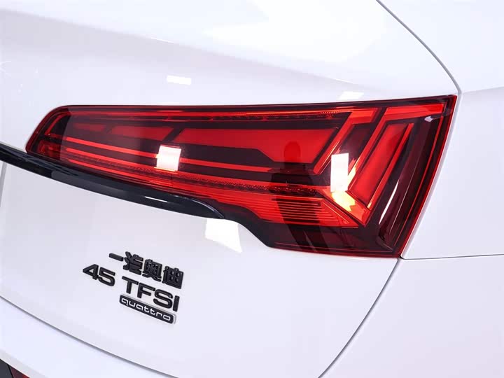 Audi Q5L Sportback 2022 2022款 45 TFSI 豪华型