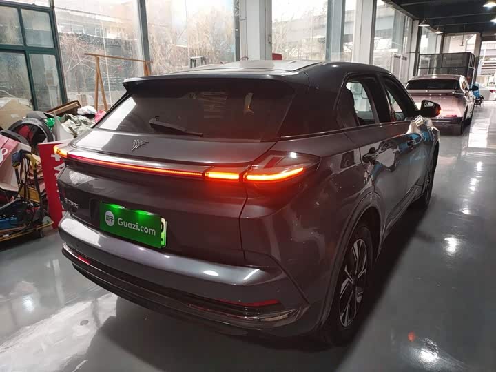 Hozon U 2023 2023款 哪吒U-Ⅱ 400 U秀版 磷酸铁锂