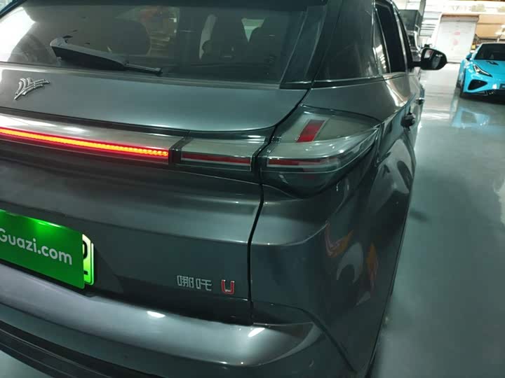 Hozon U 2023 2023款 哪吒U-Ⅱ 400 U秀版 磷酸铁锂