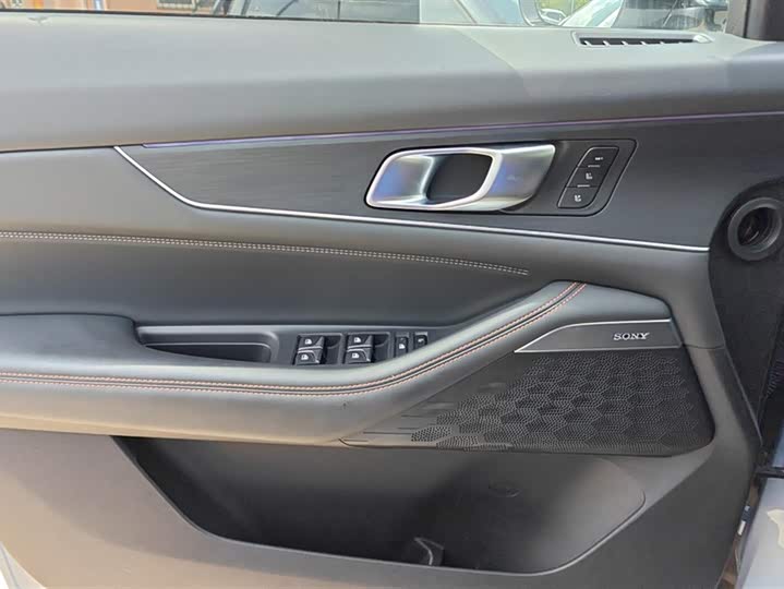 Changan UNI-K 2021 2021款 2.0T 尊贵型