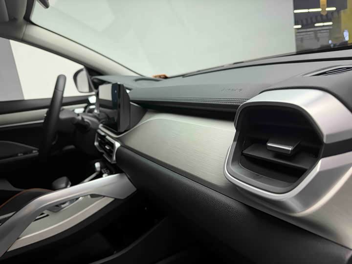 Geely Coolray 2024 2024款 1.5T DCT 龙腾