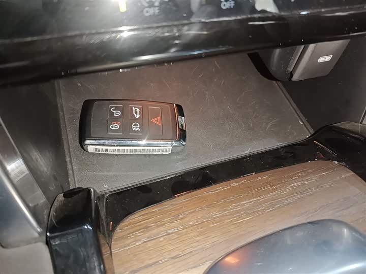 Land Rover Discovery Sport Hybrid 2022 2022款 改款 P300e 插电式电动混合版