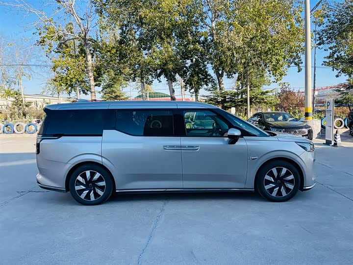 Volvo EM90 2025 2025款 Ultra 六座