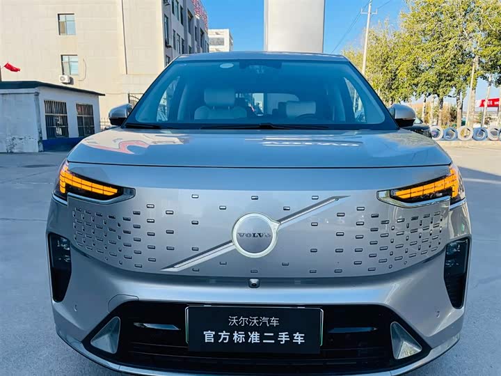 Volvo EM90 2025 2025款 Ultra 六座