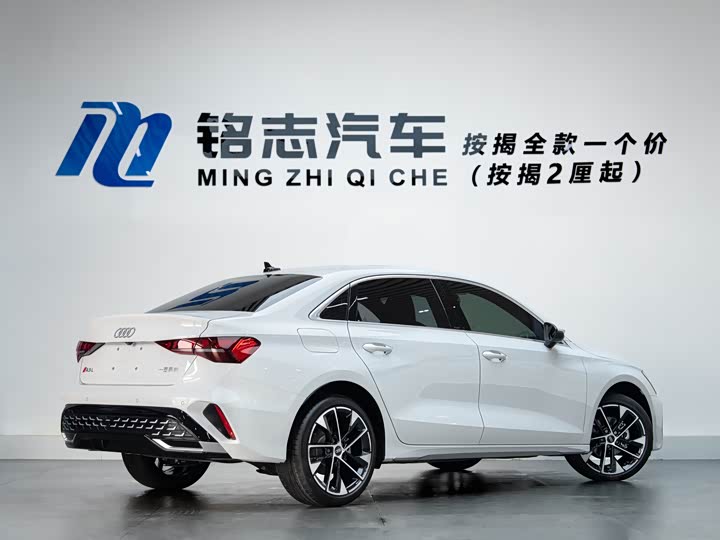 Audi A3 2025 2025款 A3L Limousine 35TFSI 飞驰尊享型