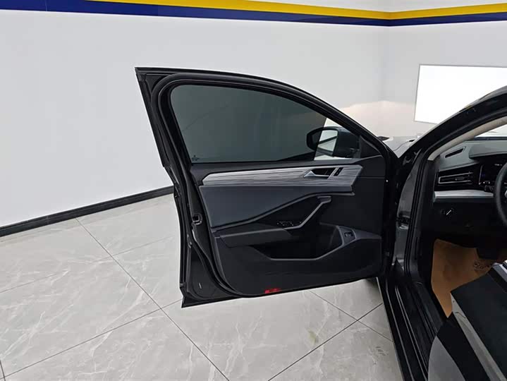 Volkswagen Sagitar L 2024 2024款 300TSI DSG超越版