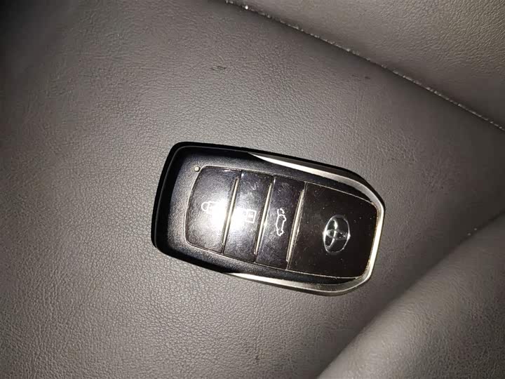 Toyota Crown Kluger 2024 2024款 2.5L HEV四驱尊贵版