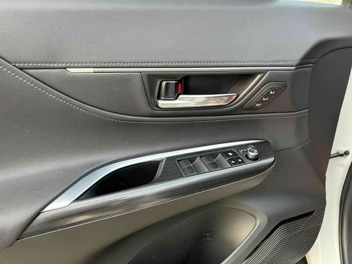 Toyota Harrier 2023 2023款 2.0L CVT两驱尊享版