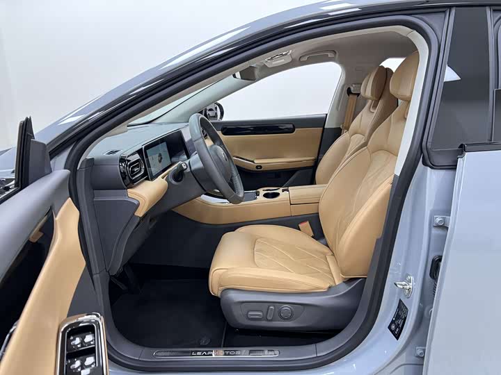 Leapmotor C01 2024 2024款 增程 316尊享版