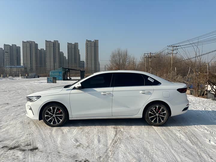 Geely Emgrand 2026 2026款 第4代 400万纪念款 1.5L CVT超越型