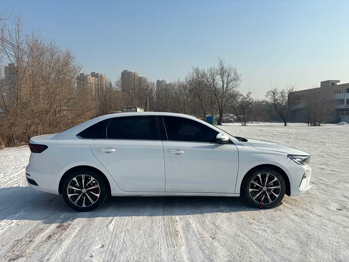 Geely Emgrand 2026 2026款 第4代 400万纪念款 1.5L CVT超越型