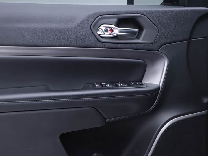 Jeep Grand Commander 2022 2022款 2.0T 两驱精英版