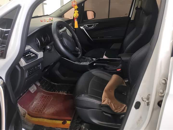 Geely Vision X3 2021 2021款 PRO 1.5L CVT尊贵型