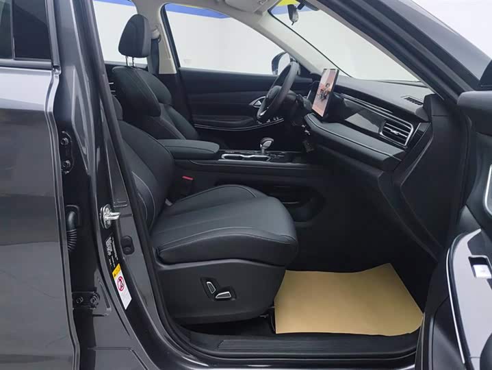 Changan CS75 2026 2026款 PRO 1.5T DCT 尊享型 7座