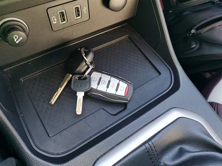 Great Wall King Kong Poer 2022 2022款 2.0T手动汽油四驱领航型长箱GW4C20B