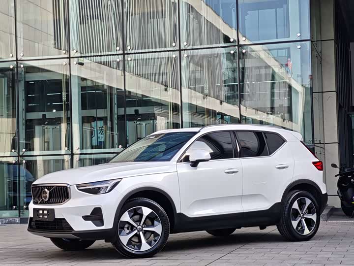 Volvo XC40 2024 2024款 B4 四驱智远豪华版