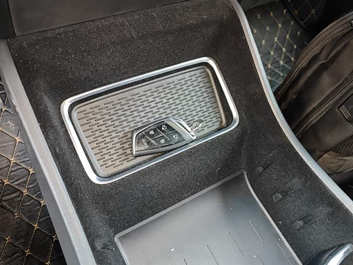 Maxus G90 2022 2022款 2.0T 星际旗舰版