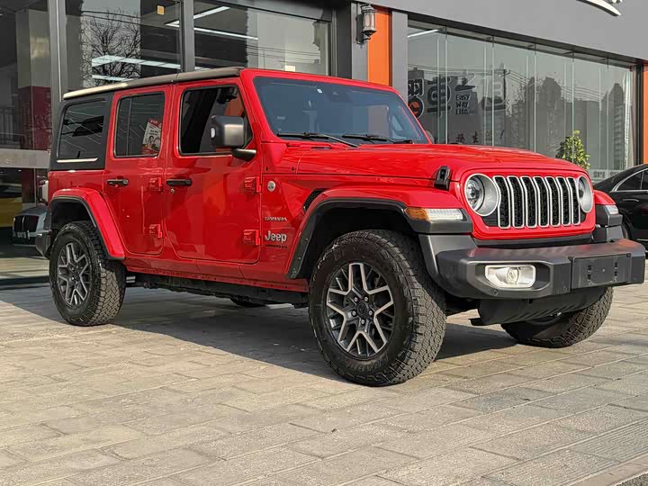 Jeep Wrangler 2024 2024款 2.0T 撒哈拉四门版