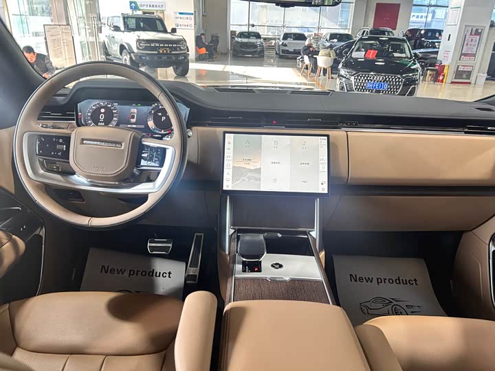 Land Rover Range Rover 2025 2025款 3.0 L6 400PS 创世加长版