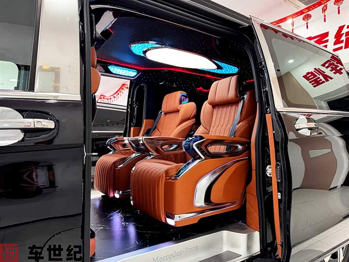 Mercedes-Benz Vito 2024 2024款 2.0T 商务版 7座