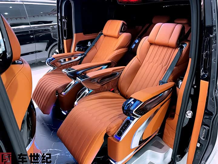 Mercedes-Benz Vito 2024 2024款 2.0T 商务版 7座