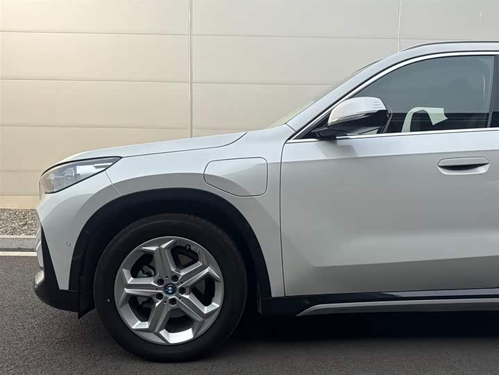 BMW iX1 2025 2025款 eDrive25L X设计套装